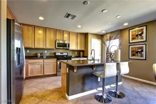 Photo #4: 2718557 Listing 