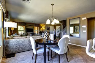 Photo #5: 2718557 Listing 