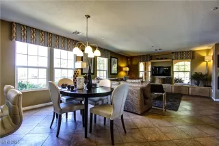 Photo #6: 2718557 Listing 