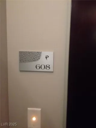 Photo #1: 2718580 Listing