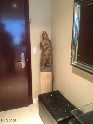 Photo #4: 2718580 Listing