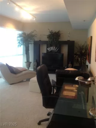 Photo #5: 2718580 Listing