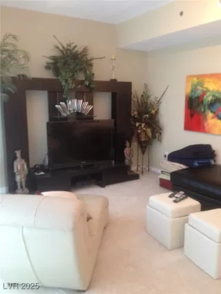 Photo #6: 2718580 Listing