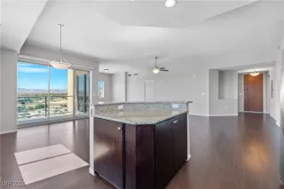 Photo #3: 2718588 Listing