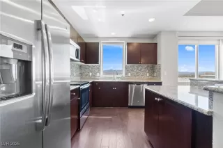 Photo #4: 2718588 Listing