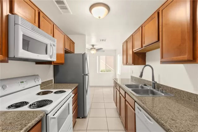 MLS: 2718589 Condo For Sale