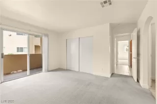 Photo #1: 2718589 Listing 