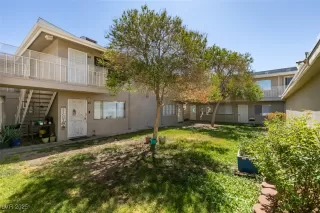 Photo #1: 2718592 Listing 