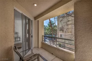 Photo #3: 2718598 Listing 