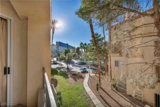 Photo #5: 2718598 Listing 