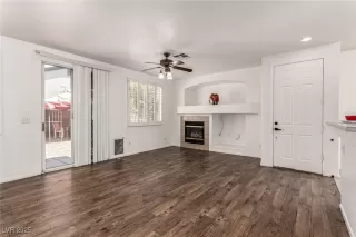 Photo #3: 2718606 Listing