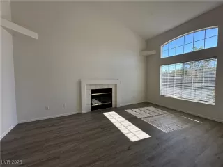 Photo #3: 2718612 Listing 