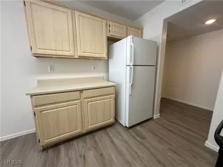 Photo #6: 2718612 Listing 