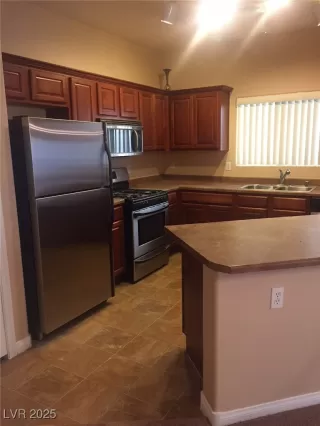 Photo #3: 2718619 Listing 