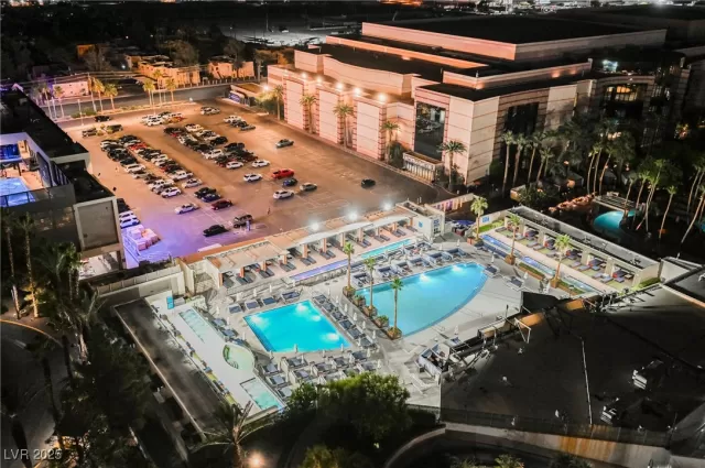 MLS: 2718631 Condo For Sale