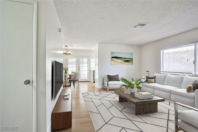 MLS: 2718633 Condo For Sale