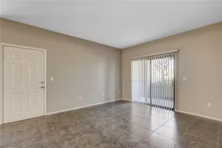 Photo #5: 2718636 Listing 