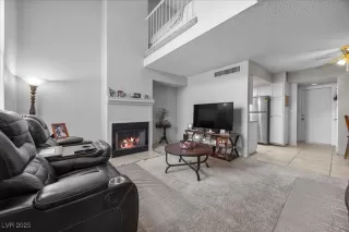 Photo #2: 2718656 Listing 