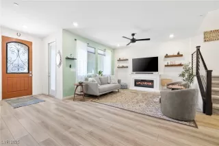 Photo #2: 2718677 Listing 