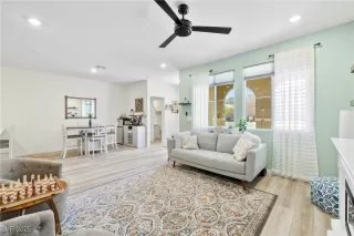 Photo #5: 2718677 Listing 