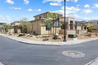 Photo #1: 2718685 Listing