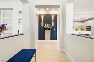 Photo #4: 2718685 Listing