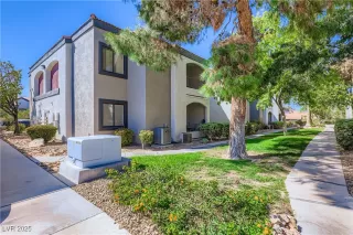 Photo #2: 2718687 Listing