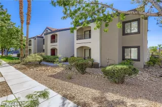 Photo #3: 2718687 Listing