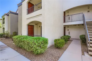 Photo #4: 2718687 Listing