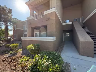 Photo #1: 2718698 Listing 