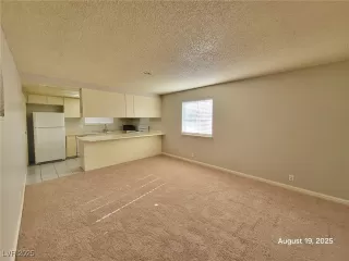 Photo #4: 2718708 Listing