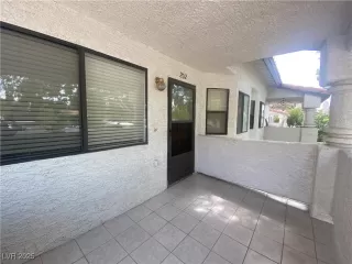 Photo #3: 2718721 Listing 