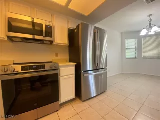 Photo #6: 2718721 Listing 