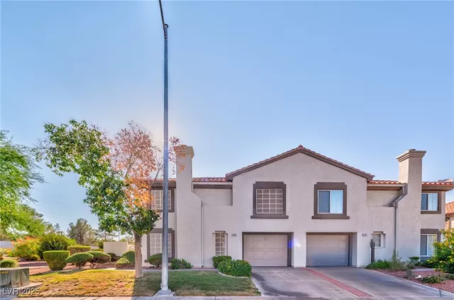 MLS: 2718735 Condo For Sale