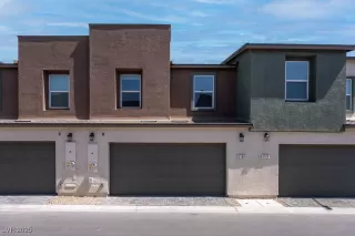 Photo #1: 2718752 Listing 