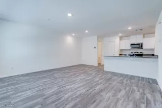 Photo #2: 2718752 Listing 