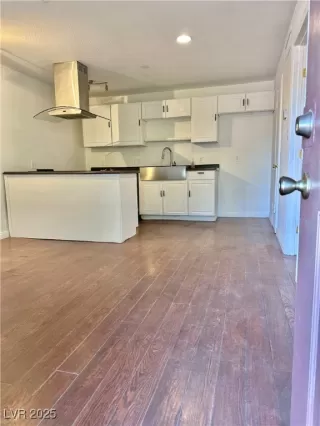 Photo #1: 2718768 Listing