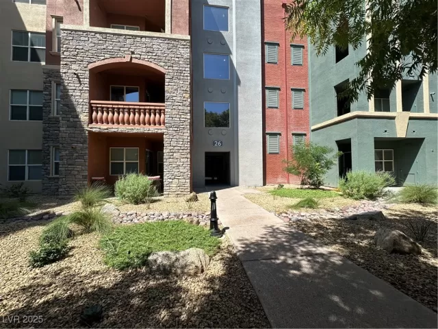 MLS: 2718769 Condo For Sale