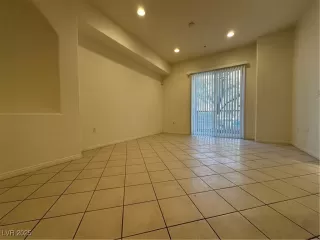 Photo #2: 2718769 Listing 