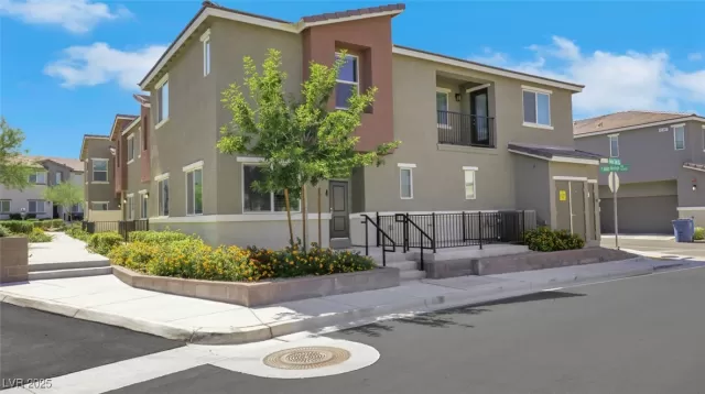 MLS: 2718776 Condo For Sale