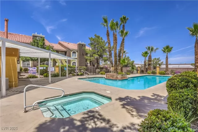 MLS: 2718777 Condo For Sale