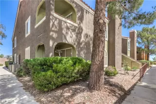 Photo #2: 2718777 Listing