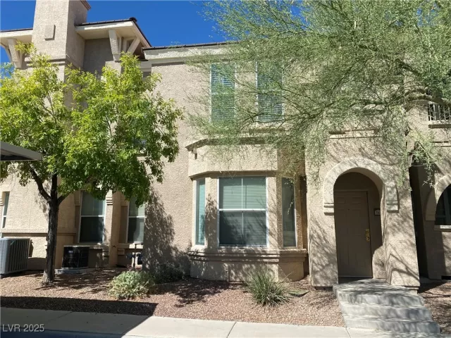 MLS: 2718780 Condo For Sale