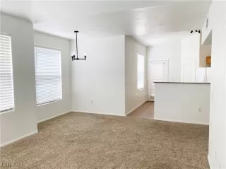 Photo #6: 2718780 Listing