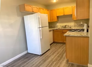 Photo #5: 2718802 Listing 