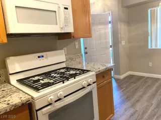 Photo #6: 2718802 Listing 