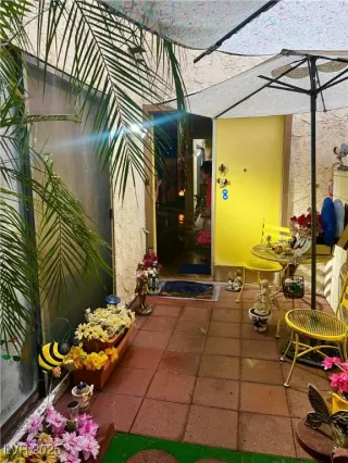 More Details about MLS # 2718809 : 2528 COURT STREET