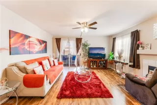 Photo #3: 2718821 Listing 