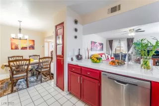 Photo #6: 2718821 Listing 