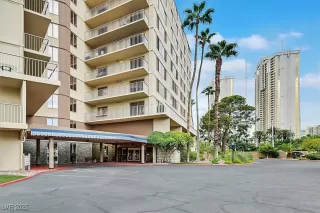 Photo #1: 2718822 Listing 